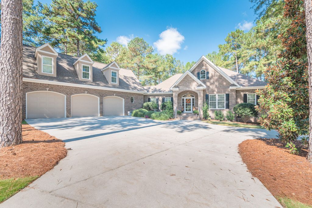 2527 Cardigan Dr, Aiken, SC 29803