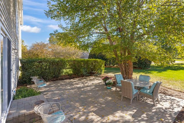 1 Firethorn Court, Bolingbrook, IL 60490