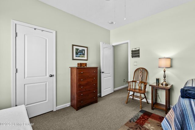 9502 Magnolia Ridge Dr 101, Louisville, KY 40291