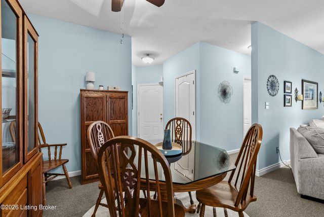 9502 Magnolia Ridge Dr 101, Louisville, KY 40291