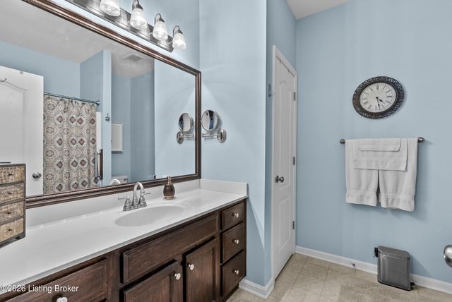 9502 Magnolia Ridge Dr 101, Louisville, KY 40291