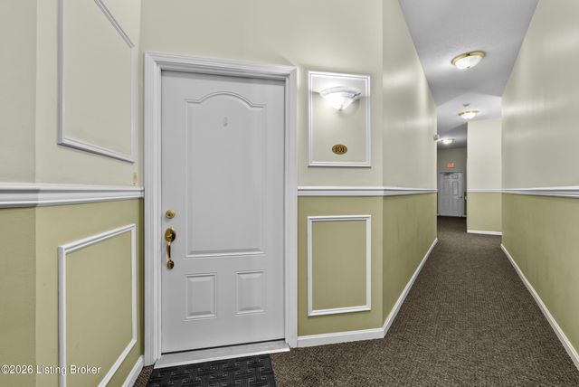 9502 Magnolia Ridge Dr 101, Louisville, KY 40291