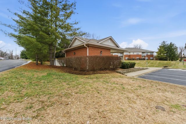 9502 Magnolia Ridge Dr 101, Louisville, KY 40291