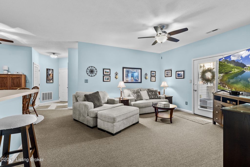 9502 Magnolia Ridge Dr 101, Louisville, KY 40291