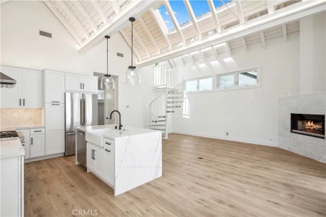439 Carnation Avenue, Corona Del Mar, CA 92625