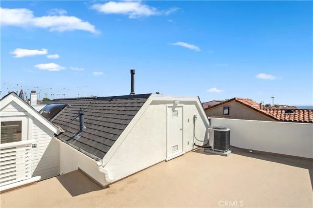 439 Carnation Avenue, Corona Del Mar, CA 92625