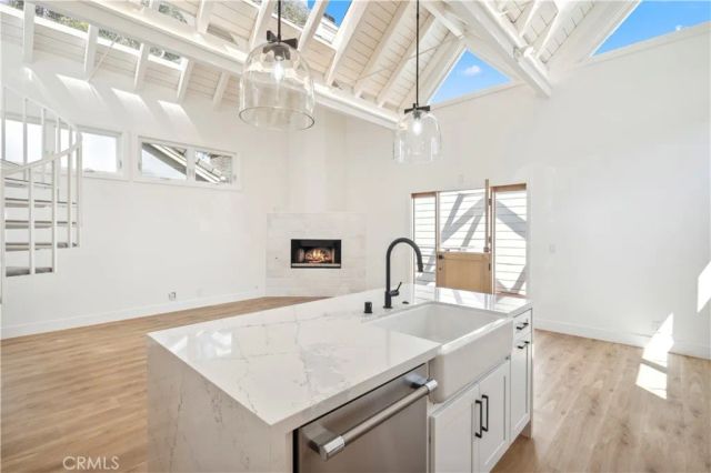 439 Carnation Avenue, Corona Del Mar, CA 92625