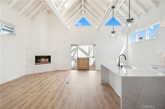 439 Carnation Avenue, Corona Del Mar, CA 92625