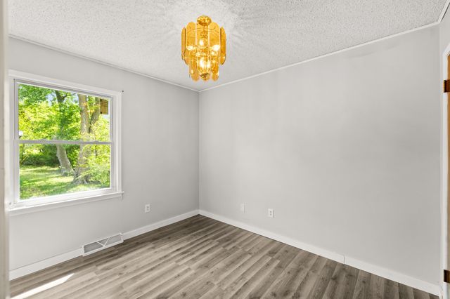 439 E Porter Avenue, Des Moines, IA 50315