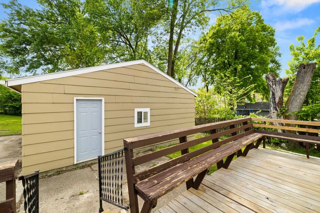 439 E Porter Avenue, Des Moines, IA 50315