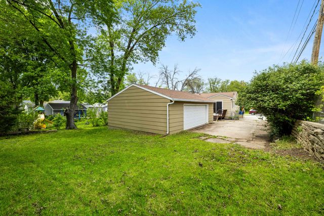 439 E Porter Avenue, Des Moines, IA 50315