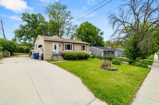 439 E Porter Avenue, Des Moines, IA 50315