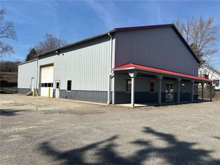 198 Crowe Ave, Mars Boro, PA 16046