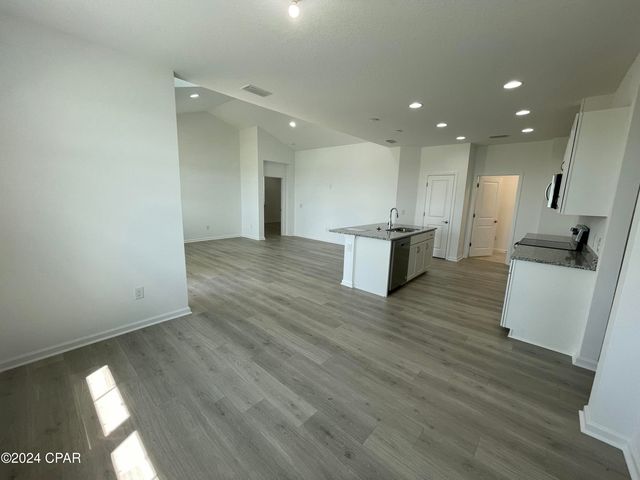 8656 Weekend Drive, Panama City Beach, FL 32413