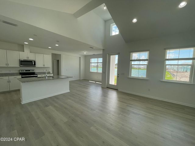 8656 Weekend Drive, Panama City Beach, FL 32413