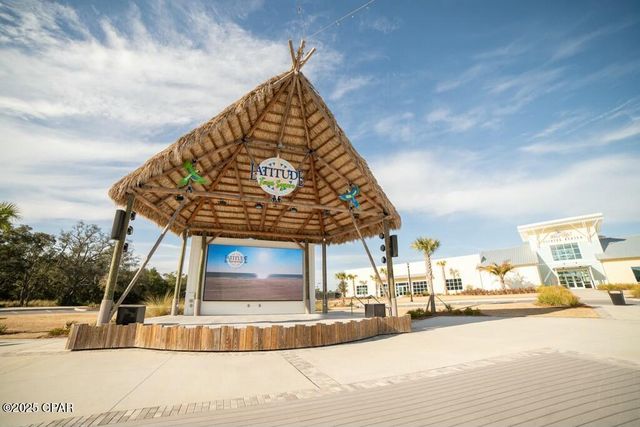 8656 Weekend Drive, Panama City Beach, FL 32413