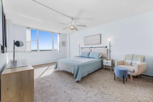 3850 Washington St 910, Hollywood, FL 33021