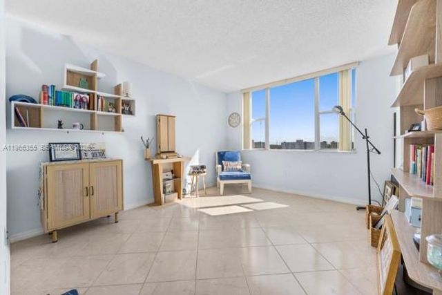 3850 Washington St 910, Hollywood, FL 33021