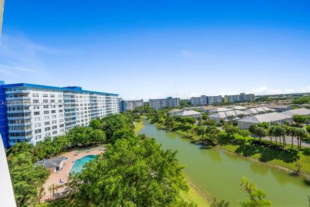 3850 Washington St 910, Hollywood, FL 33021