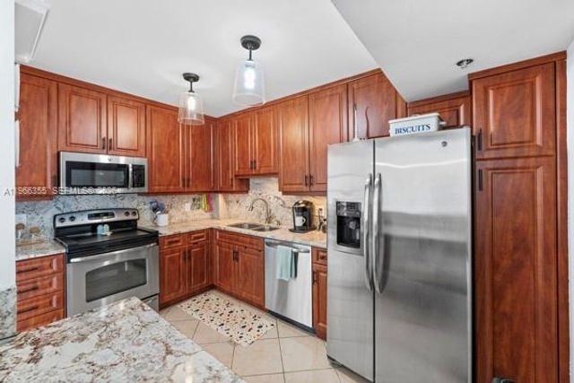 3850 Washington St 910, Hollywood, FL 33021