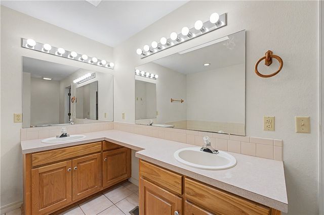 8393 Hickory Tree Lane, Rogers, AR 72756