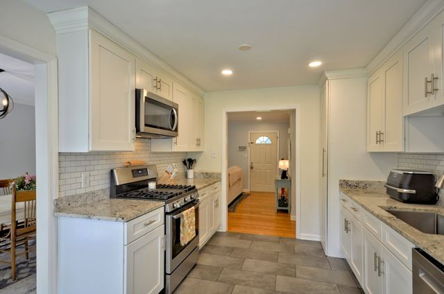3484 BROOKFIELD DR, Clarksville, TN 37043