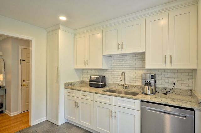 3484 BROOKFIELD DR, Clarksville, TN 37043