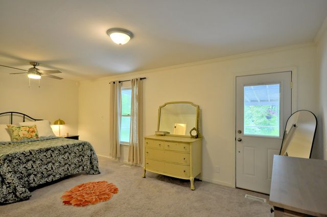 3484 BROOKFIELD DR, Clarksville, TN 37043