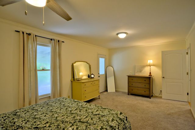 3484 BROOKFIELD DR, Clarksville, TN 37043
