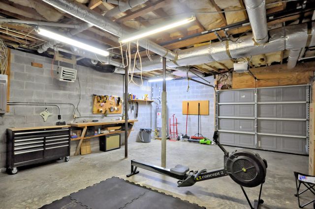3484 BROOKFIELD DR, Clarksville, TN 37043