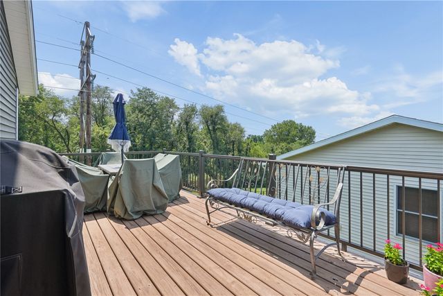 2805 38th Avenue SW, Cedar Rapids, IA 52404