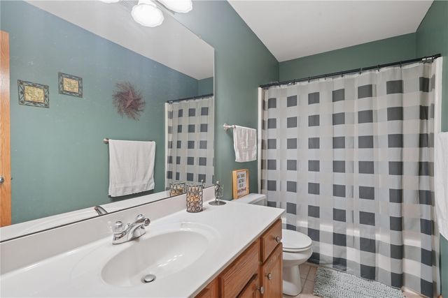 2805 38th Avenue SW, Cedar Rapids, IA 52404