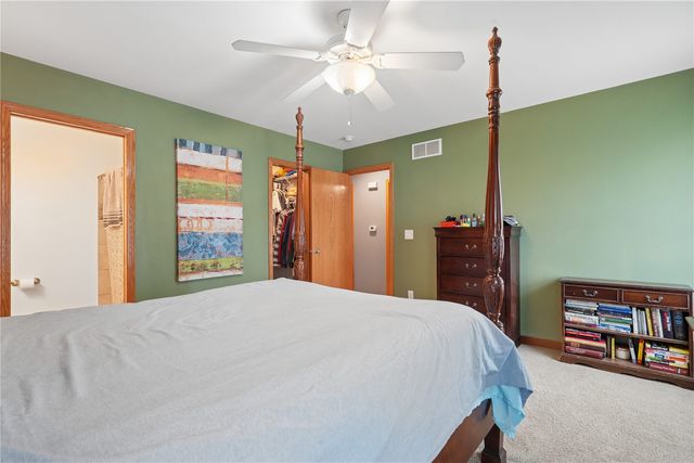 2805 38th Avenue SW, Cedar Rapids, IA 52404