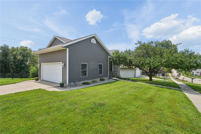 2805 38th Avenue SW, Cedar Rapids, IA 52404