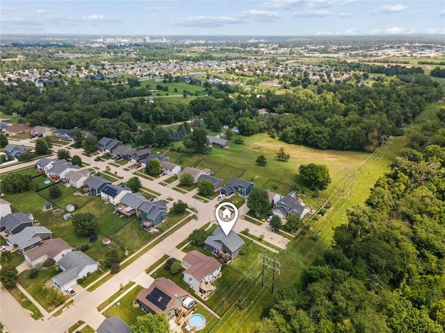 2805 38th Avenue SW, Cedar Rapids, IA 52404