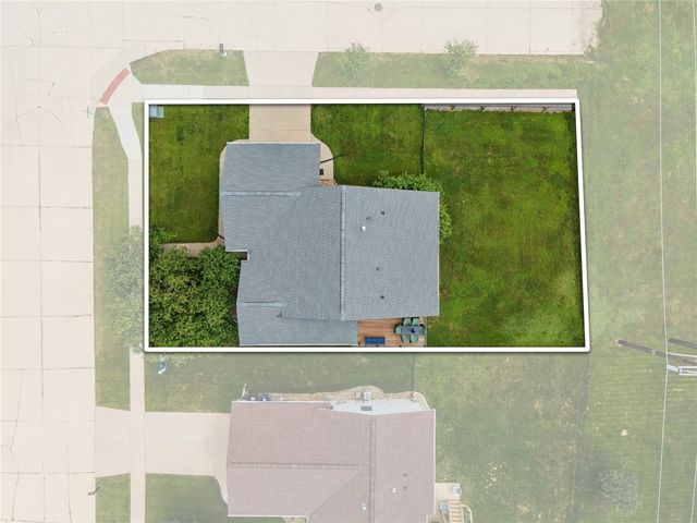 2805 38th Avenue SW, Cedar Rapids, IA 52404