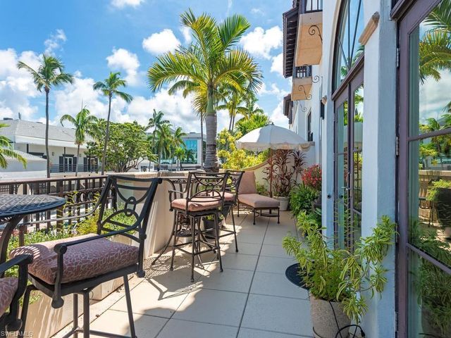 780 5th AVE S 203, Naples, FL 34102