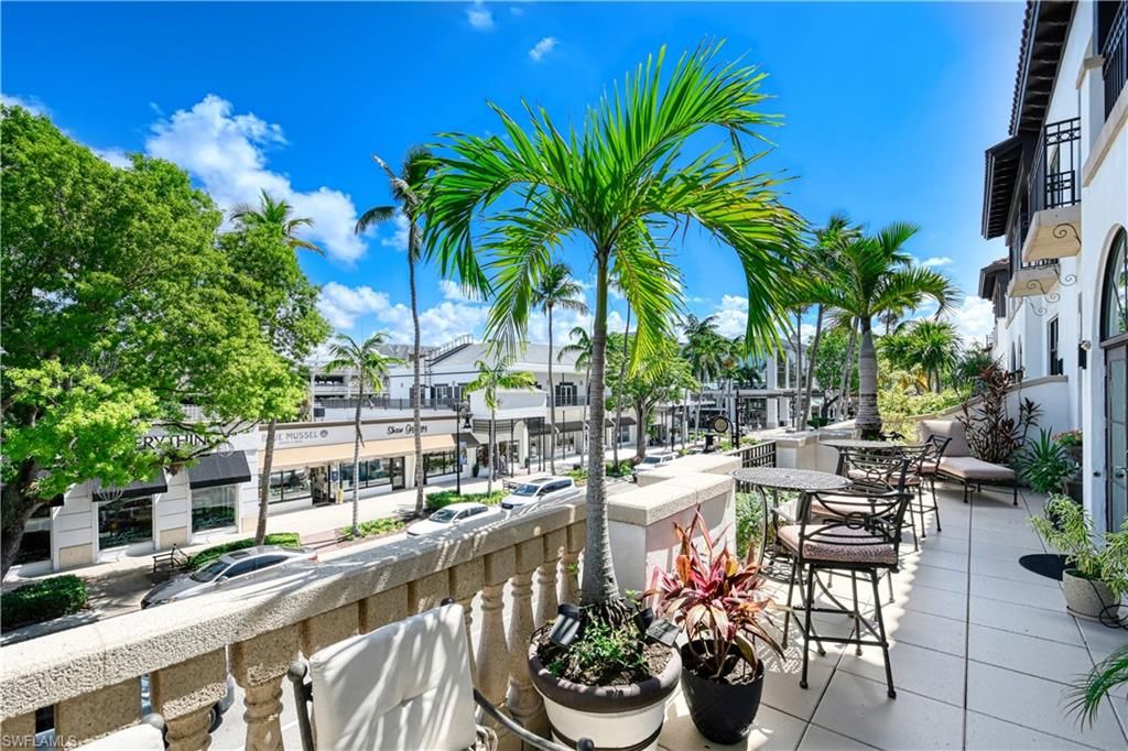 780 5th AVE S 203, Naples, FL 34102