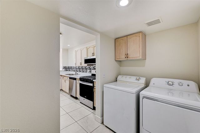 7926 Lisa Dawn Avenue, Las Vegas, NV 89147