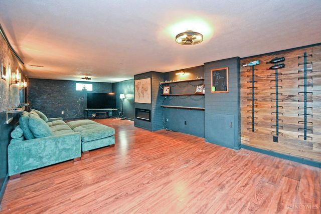 4043 Beavercreek Circle, Sharonville, OH 45241