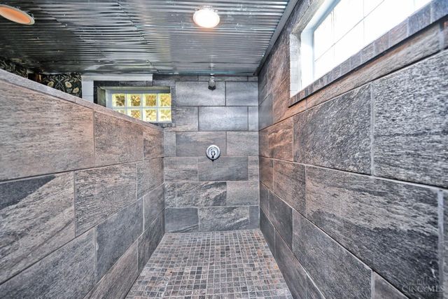 4043 Beavercreek Circle, Sharonville, OH 45241