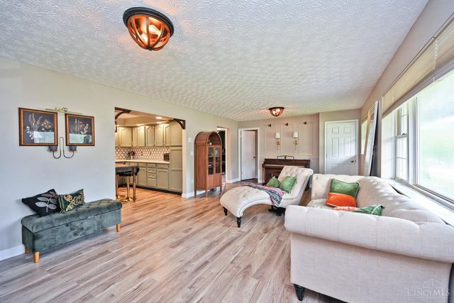 4043 Beavercreek Circle, Sharonville, OH 45241