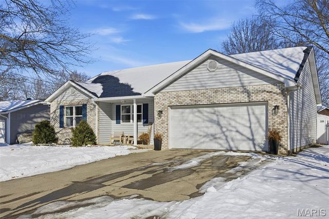 150 Sunfish Drive, Highland, IL 62249