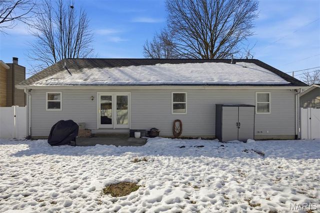 150 Sunfish Drive, Highland, IL 62249