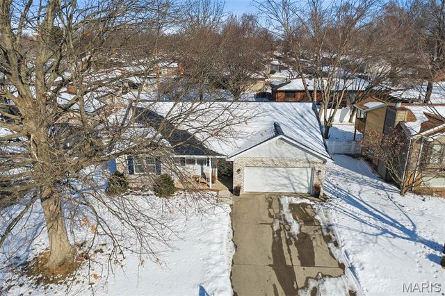 150 Sunfish Drive, Highland, IL 62249