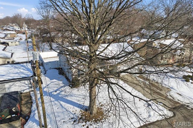 150 Sunfish Drive, Highland, IL 62249