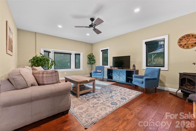 47 Winghaven Heights, Waynesville, NC 28786