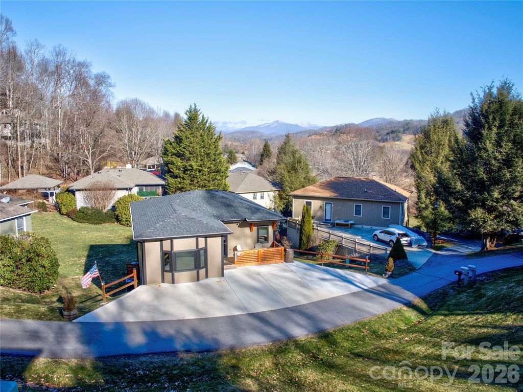 47 Winghaven Heights, Waynesville, NC 28786