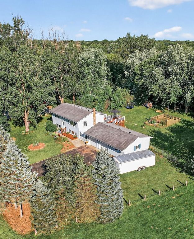 140 172nd Avenue NE, Ham Lake, MN 55304