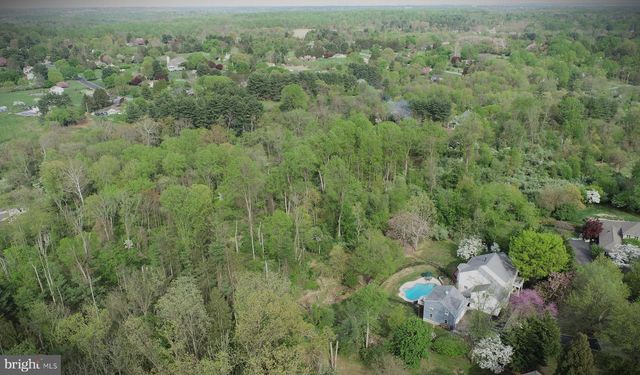 2000 ANTLER DR, Glen Mills, PA 19342